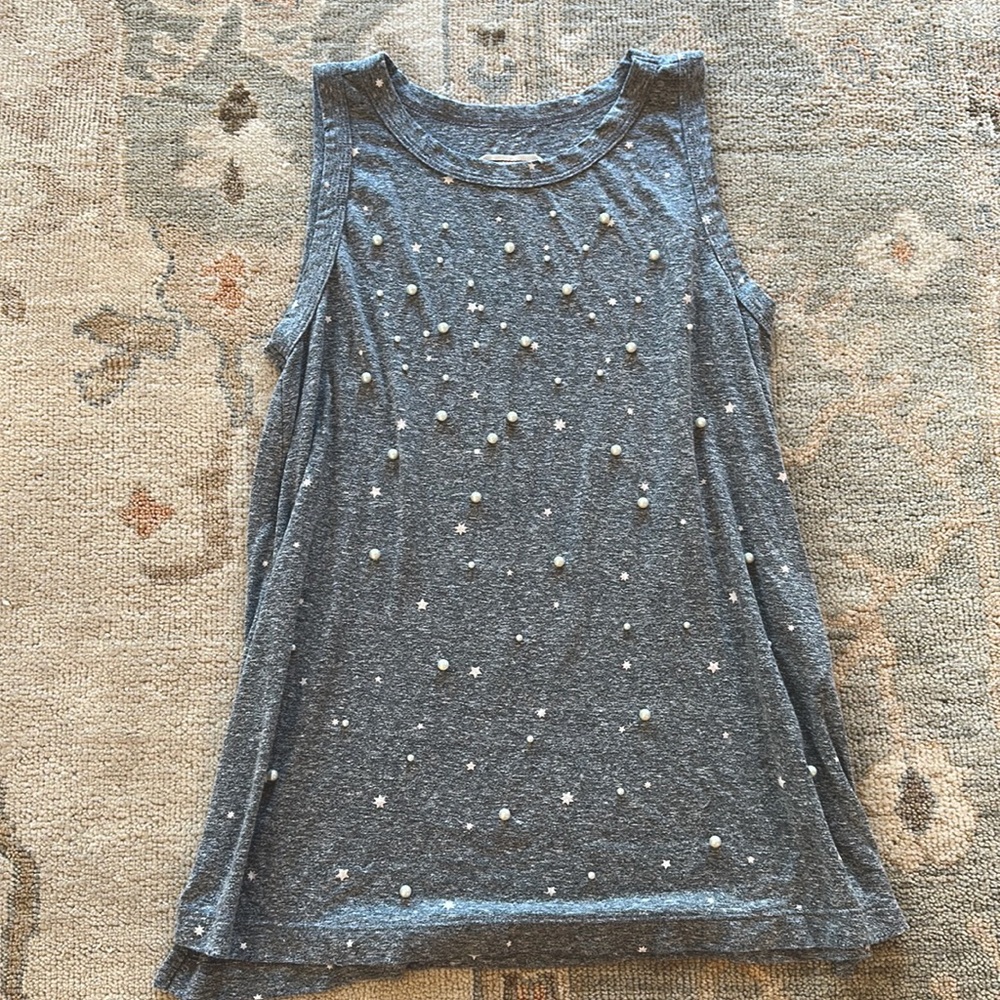 Size 2 Current/Elliott “The Muscle tee, heather grey falling stats w/pearls